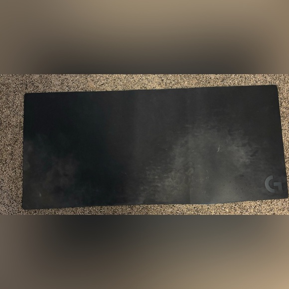 Large Logitech mouse pad - Picture 2 of 3